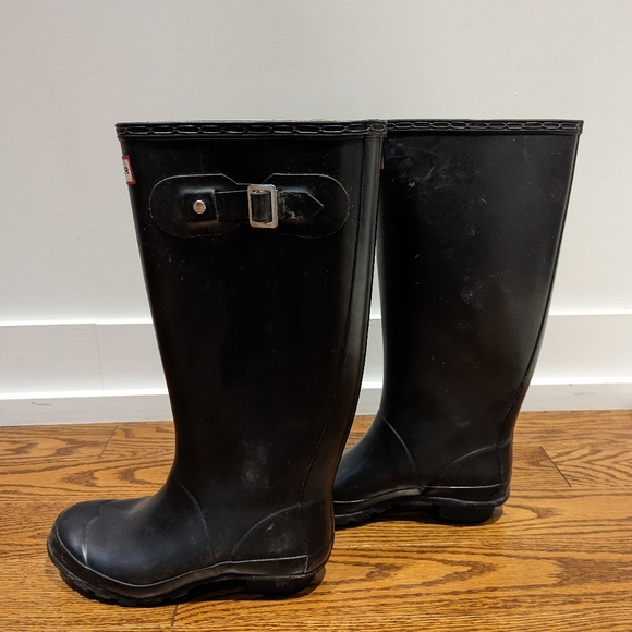 HUNTER Women's Tall Wide Fit Rain Boots size 6 in black - Picture 3 of 9